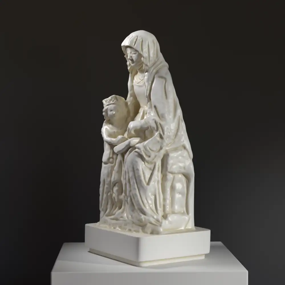 Sculpture représentant Sainte Anne et la Vierge Marie, réalisée en résine avec une patine élégante.