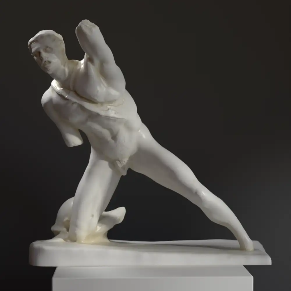 Statue d'un Gaulois combattant en résine, représentant un guerrier blessé.