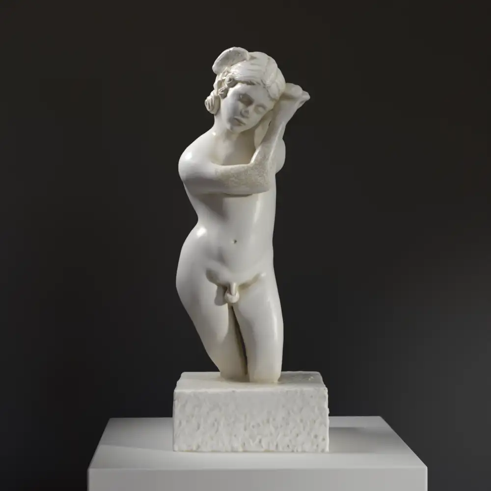 Sculpture des Nécropoles en résine avec effet de patine marbrée et bronze.