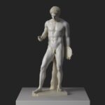 Sculpture du Discophore, représentant un athlète prêt à lancer un disque.