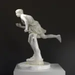 Sculpture d'Atalante au Louvre de Paris, réplique en résine avec finition patinée.