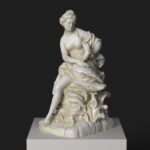 Sculpture de Léda et du Cygne, représentant une scène mythologique.