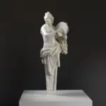 Sculpture de Bacchante au Palais de Versailles, représentant une prêtresse de Bacchus.
