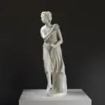 Sculpture de Bacchante au Musée de l'État de l'Hermitage de Saint-Pétersbourg