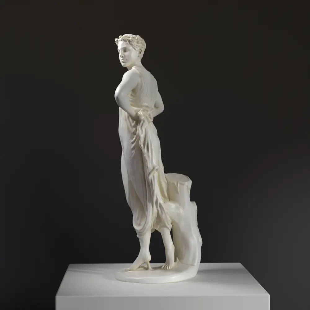 Sculpture représentant une danseuse au Musée d'État de l'Hermitage à Saint-Pétersbourg.