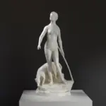 Sculpture représentant Diane, la déesse de la chasse, dans une pose dynamique.