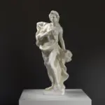 Sculpture de Flora en résine avec effet marbré et bronze.