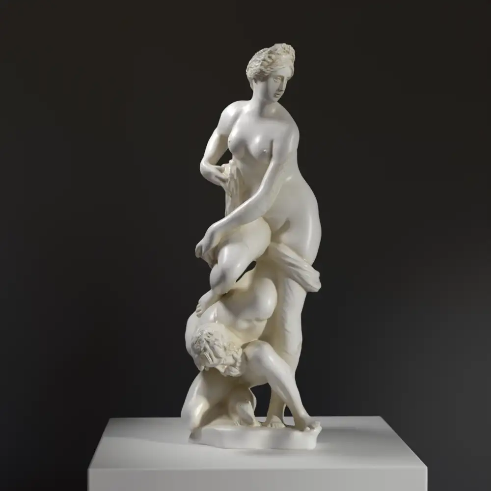 Sculpture de Florence Triomphante sur Pise en résine avec effet marbre et bronze.