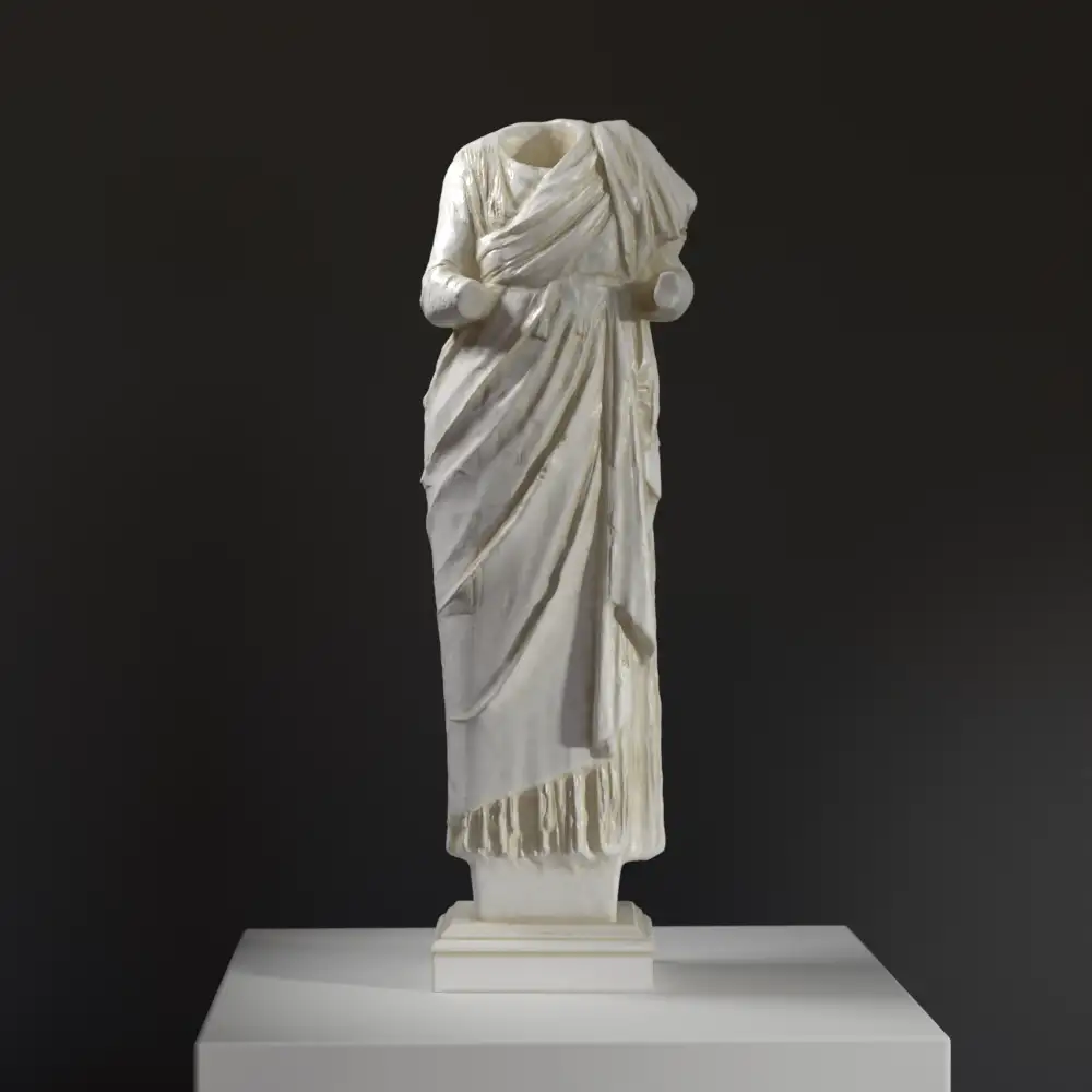 Sculpture de l'Hermès de Dionysos en résine avec finition patinée.