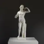 Sculpture d'Hermaphrodite en résine avec un effet marbré et bronze.