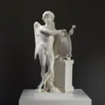 Sculpture d'Hymen Himeneo représentant le dieu grec des mariages.