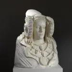 Buste de la Dame d'Elche en calcaire, représentant l'art ibérique du IVe siècle avant J.-C.