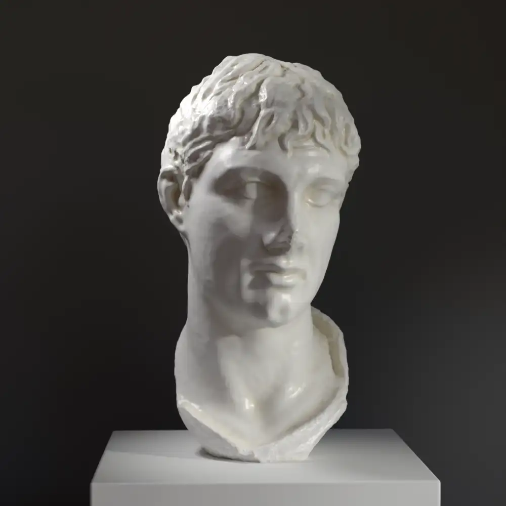 Buste de Portrait Masculin en résine avec effet de patine.