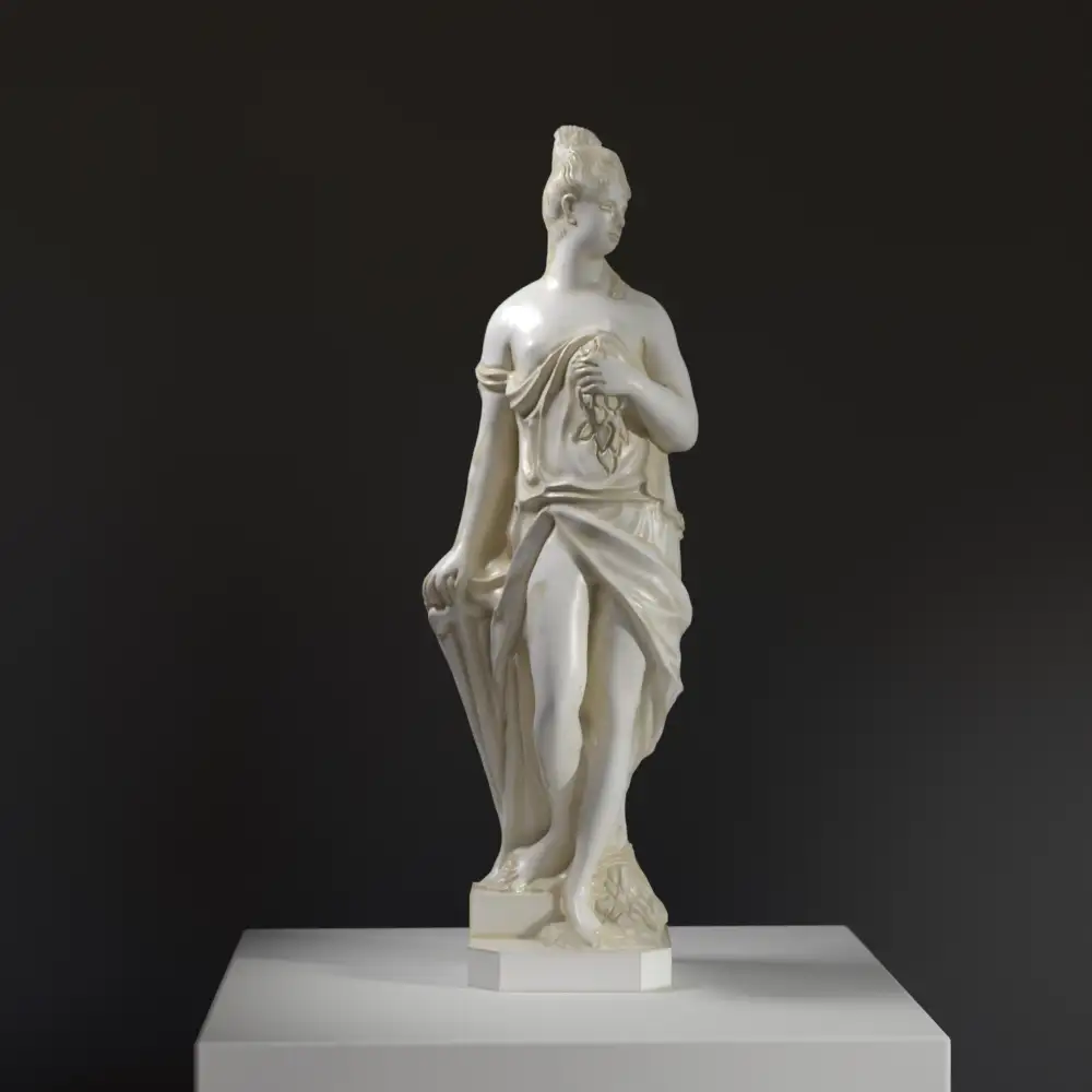 Sculpture de Némésis en résine avec effet marbre et bronze.