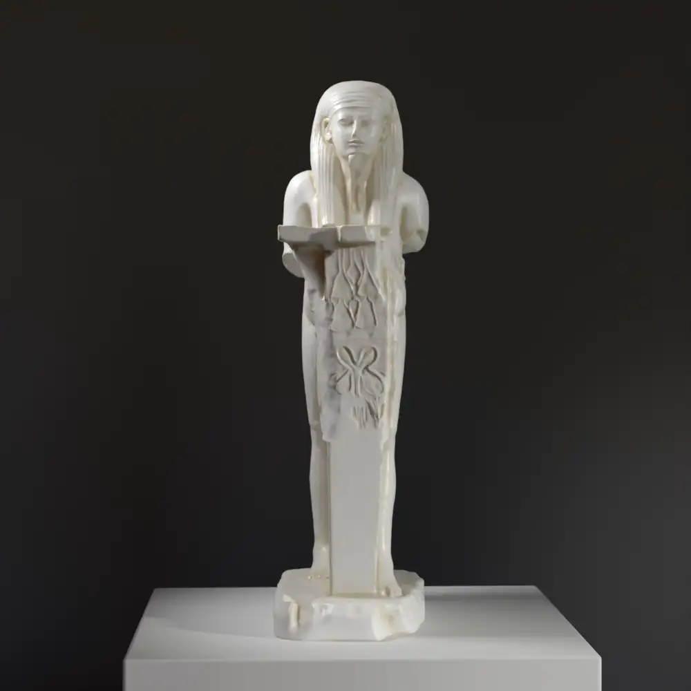 Sculpture du dieu du Nil Hapy, représentant l'art égyptien ancien.