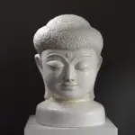 Sculpture de la Figure d'Odisha en résine avec effet de patine marbrée et bronze.