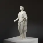 Sculpture de Junon au Palais de Versailles en résine avec patine.