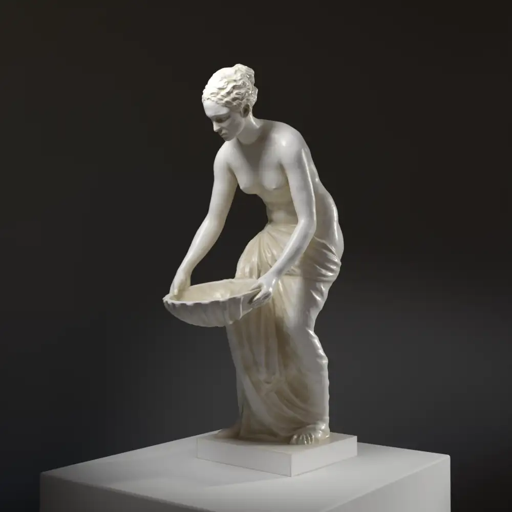 Sculpture de Nymphe tenant une Coquille au Musée de l'Hermitage de Saint-Pétersbourg