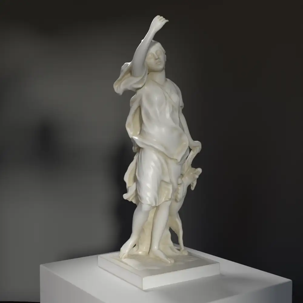Sculpture du Compagnon de Diane II représentant la déesse Diane et son chien.