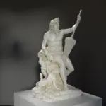 Réplique de la sculpture de La Seine en résine avec patine.
