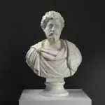 Buste de Marc Aurèle en résine avec effet de patine marbrée et bronze.