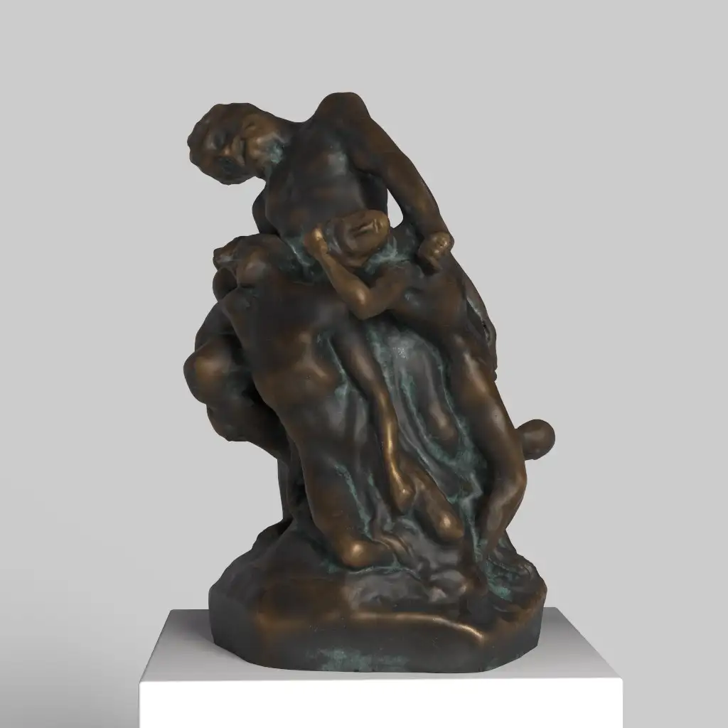 Replica della scultura di Ugolino e i suoi Figli, evidenziando dettagli espressivi e forme realistiche.