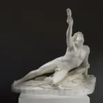 Replica della scultura del Soldato di Maratona al Louvre.