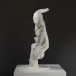 Replica della Danzatrice di Tivoli in resina con patina.
