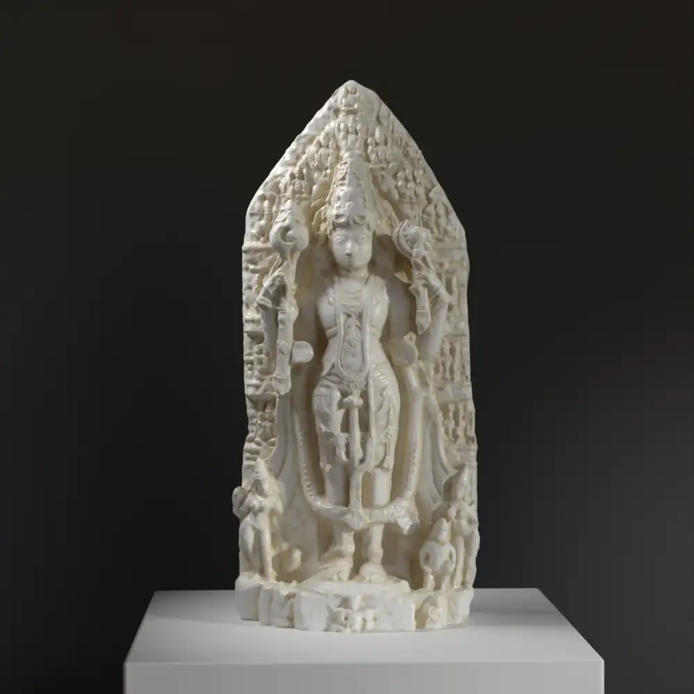 Scultura della Stele di Vishnu Vasudeva in resina con patina.