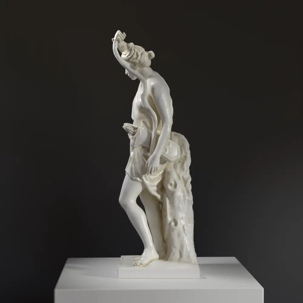 Replica in resina della scultura dell'Amazzone al Palazzo di Versailles.