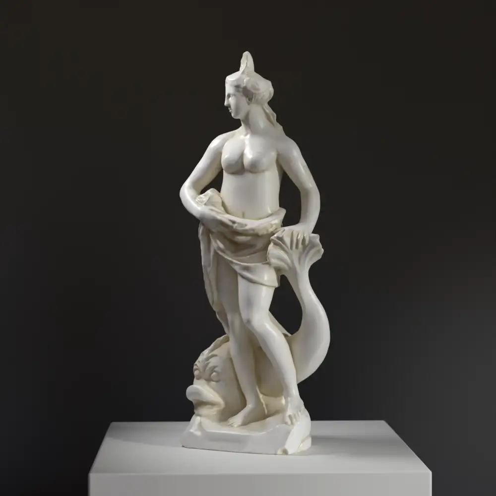 Replica della scultura di Antitrite di Francesco Bartolomeo Rastrelli.