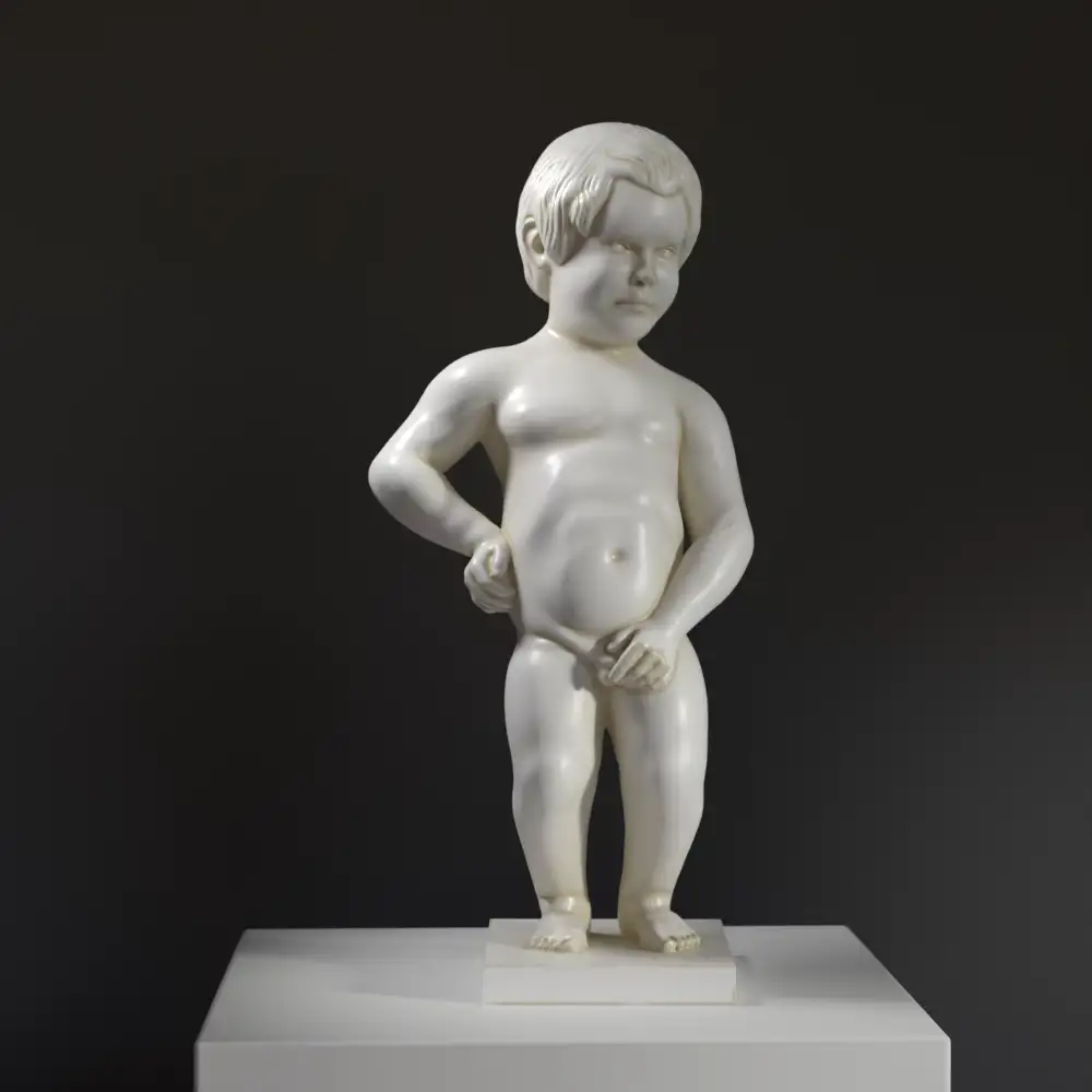 Replica della scultura Manneken Pis, simbolo di Bruxelles.