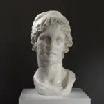 Replica del Busto della Testa di un Sovrano con dettagli raffinati.