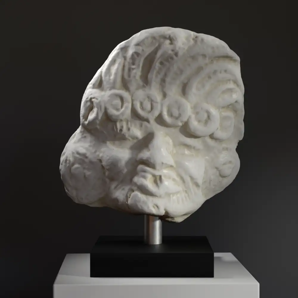 Scultura della Figurina di Ehecatl in resina con patina elegante.