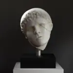Busto del Corsaio in resina con finitura in patina.