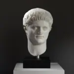 Busto di Nerone Domiziano in resina con finitura in marmo e bronzo.