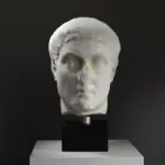 Busto di Costantino o di uno dei suoi figli in resina con finitura in marmo e bronzo.